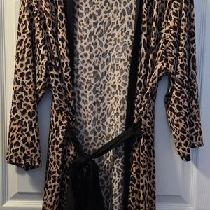 Leopard Print Women's Robe with Black Accents